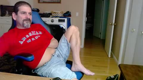 Snapshot of islandguy70 chatting on December 8, 2024, 9:57 am Jim online show from December 8, 2024, 9:57 am