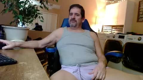 Snapshot of islandguy70 chatting on December 31, 2024, 9:31 am Jim online show from December 31, 2024, 9:31 am