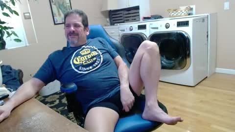 Snapshot of islandguy70 chatting on January 5, 2025, 9:47 pm Jim online show from January 5, 2025, 9:47 pm