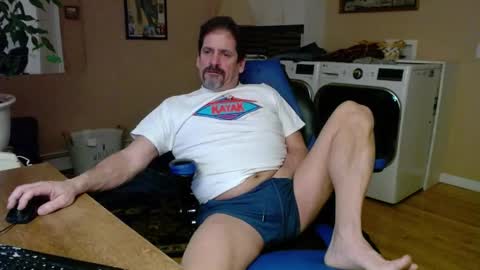 Snapshot of islandguy70 chatting on January 19, 2025, 5:26 am Jim online show from January 19, 2025, 5:26 am