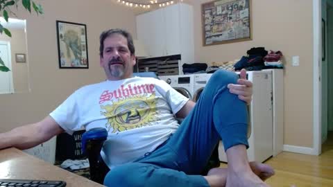 Snapshot of islandguy70 chatting on January 21, 2025, 9:25 pm Jim online show from January 21, 2025, 9:25 pm