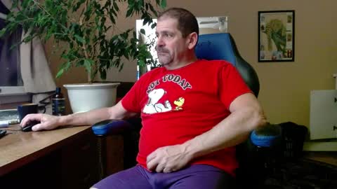 Snapshot of islandguy70 chatting on January 31, 2025, 10:10 am Jim online show from January 31, 2025, 10:10 am