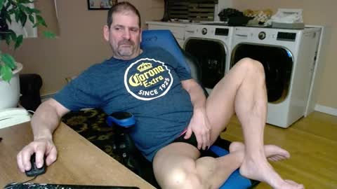 Snapshot of islandguy70 chatting on February 2, 2025, 12:40 am Jim online show from February 2, 2025, 12:40 am