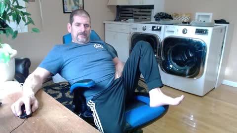 Snapshot of islandguy70 chatting on February 2, 2025, 8:30 pm Jim online show from February 2, 2025, 8:30 pm