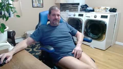 Snapshot of islandguy70 chatting on February 3, 2025, 9:41 am Jim online show from February 3, 2025, 9:41 am