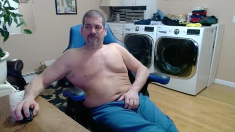 Snapshot of islandguy70 chatting on February 4, 2025, 9:28 am Jim online show from February 4, 2025, 9:28 am