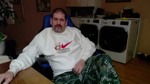 Snapshot of islandguy70 chatting on February 6, 2025, 7:02 am Jim online show from February 6, 2025, 7:02 am
