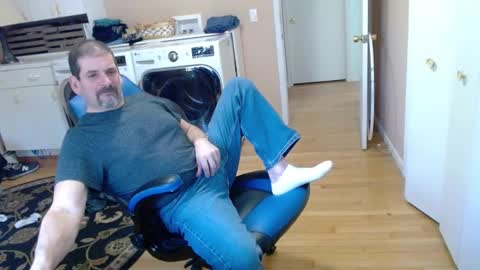 Snapshot of islandguy70 chatting on February 14, 2025, 1:51 pm Jim online show from February 14, 2025, 1:51 pm