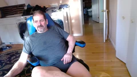 Snapshot of islandguy70 chatting on February 14, 2025, 9:21 pm Jim online show from February 14, 2025, 9:21 pm