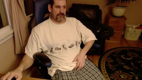 Snapshot of islandguy70 chatting on February 27, 2025, 9:43 am Jim online show from February 27, 2025, 9:43 am