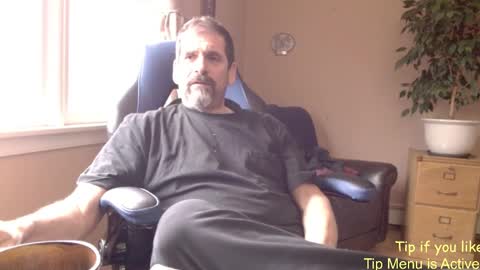 Snapshot of islandguy70 chatting on March 8, 2025, 12:52 pm Jim online show from March 8, 2025, 12:52 pm