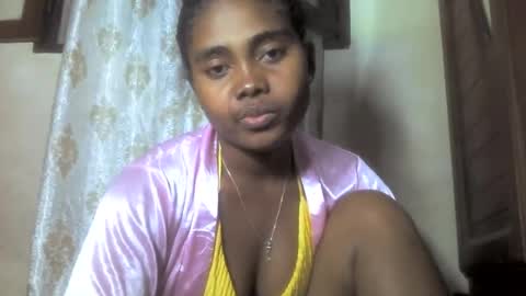 Snapshot of ismayrah chatting on July 10, 2026, 5:04 pm ismayrah online show from July 10, 2026, 5:04 pm