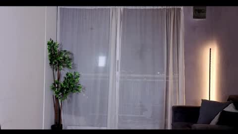 Snapshot of isnotforeveryone chatting on October 14, 2025, 1:28 am Julyane online show from October 14, 2025, 1:28 am