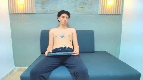 Snapshot of israel_gray chatting on October 2, 2025, 9:33 pm Israel online show from October 2, 2025, 9:33 pm