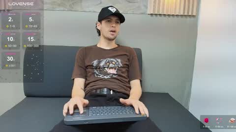 Snapshot of israel_gray chatting on November 11, 2025, 12:38 pm Israel online show from November 11, 2025, 12:38 pm