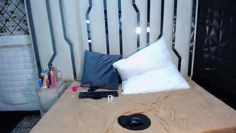 issa_blue online show from June 1, 2026, 4:52 pm