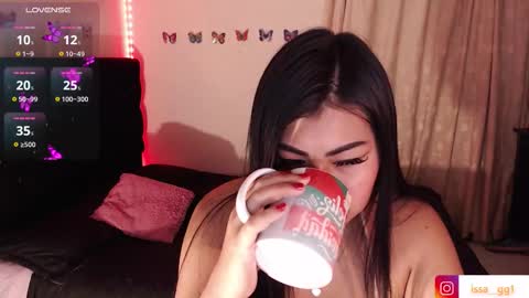 Snapshot of issa_gg chatting on September 28, 2025, 5:13 am isabella p online show from September 28, 2025, 5:13 am