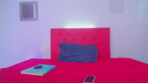 issa_kitty online show from December 3, 2024, 4:17 pm