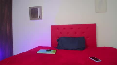 issa_kitty online show from December 6, 2024, 6:28 pm