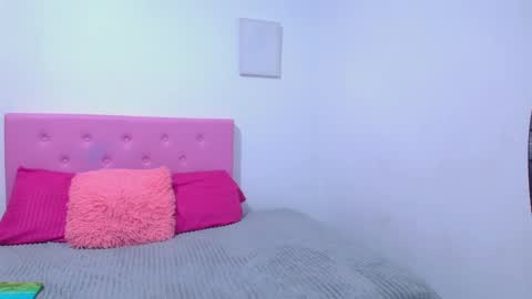 issa_kitty online show from January 30, 2025, 6:46 am