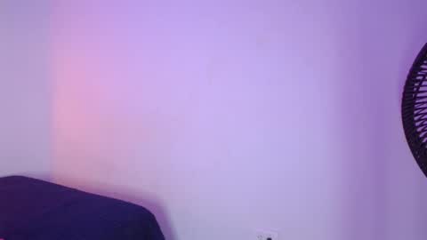 issa_kitty online show from February 27, 2025, 5:15 pm
