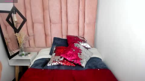 ISSA MILF online show from May 11, 2026, 2:45 pm