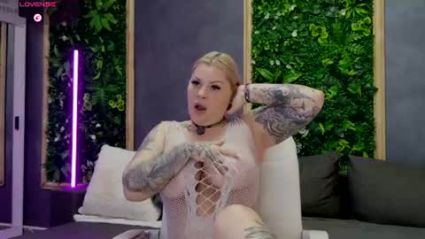 Alisa online show from June 11, 2026, 5:05 am