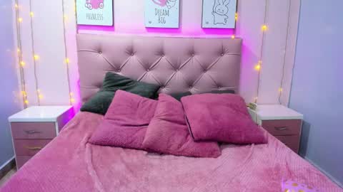 Issa  online show from November 5, 2025, 3:17 am