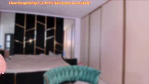 Issy online show from March 18, 2026, 6:16 am