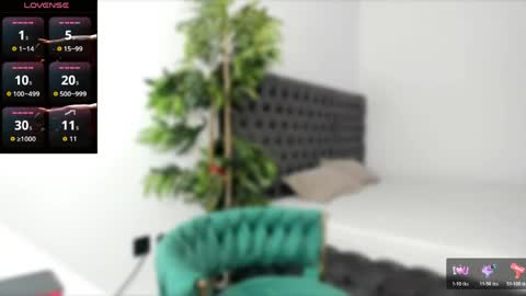 Snapshot of issabellaa chatting on April 20, 2026, 5:10 am Issy online show from April 20, 2026, 5:10 am
