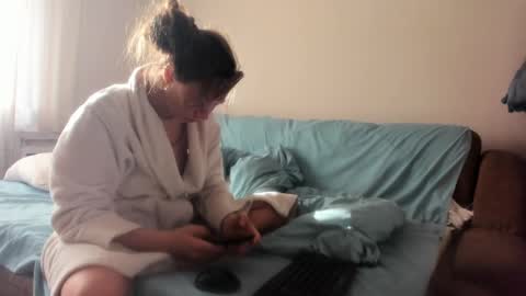 Snapshot of issabelle_69 chatting on February 23, 2025, 6:39 am Issabelle online show from February 23, 2025, 6:39 am
