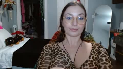 Snapshot of italiana25 chatting on February 3, 2025, 7:51 am Bella Bloom online show from February 3, 2025, 7:51 am
