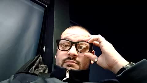 italianbigboy93 online show from February 13, 2026, 7:04 am