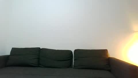 italianboybcn online show from December 13, 2024, 10:51 am