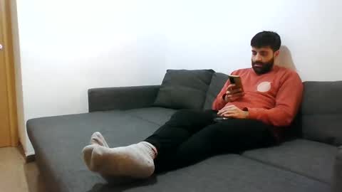 italianboybcn online show from December 23, 2024, 10:12 pm