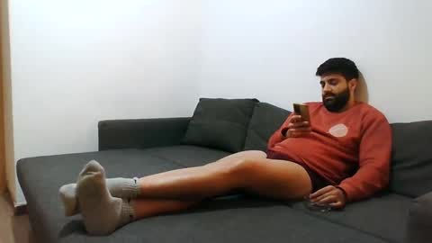 italianboybcn online show from December 25, 2024, 3:29 am