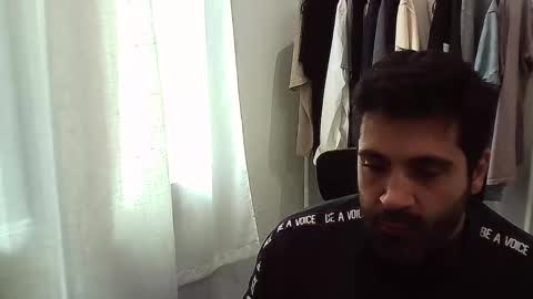 italianboybcn online show from September 25, 2025, 8:07 am