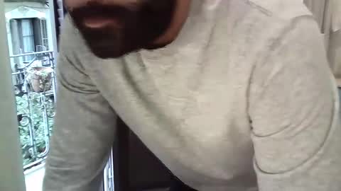 italianboybcn online show from October 9, 2025, 7:28 am