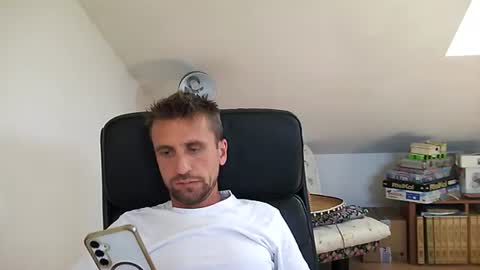 Snapshot of italiano116116 chatting on July 7, 2026, 1:37 pm italiano116116 online show from July 7, 2026, 1:37 pm