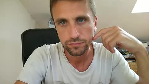 Snapshot of italiano116116 chatting on July 14, 2026, 1:06 pm italiano116116 online show from July 14, 2026, 1:06 pm