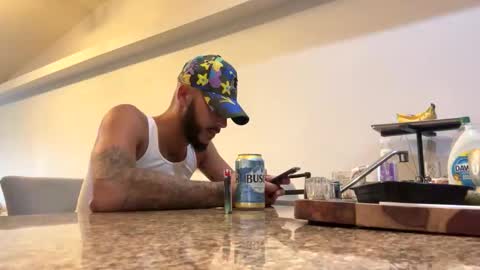 italianstalian777 online show from November 17, 2025, 6:46 pm