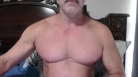 Snapshot of italianstud43 chatting on October 16, 2025, 1:23 pm Hot Italian online show from October 16, 2025, 1:23 pm