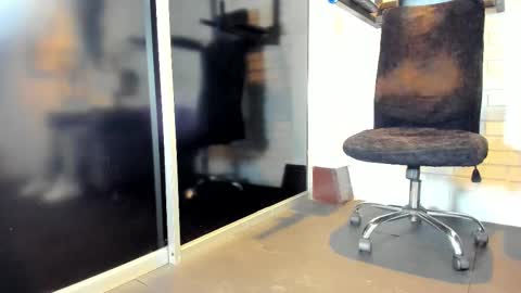 Italo Moore online show from September 29, 2025, 11:26 am