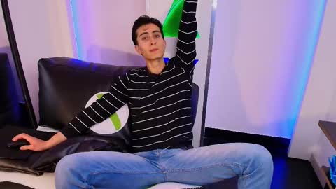 Snapshot of ithan_skin chatting on February 6, 2026, 11:35 am ithan_skin online show from February 6, 2026, 11:35 am