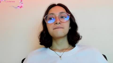 Snapshot of its__angelica_ chatting on December 18, 2024, 7:19 pm Angelica online show from December 18, 2024, 7:19 pm