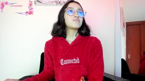 Snapshot of its__angelica_ chatting on January 4, 2025, 3:40 am Angelica online show from January 4, 2025, 3:40 am