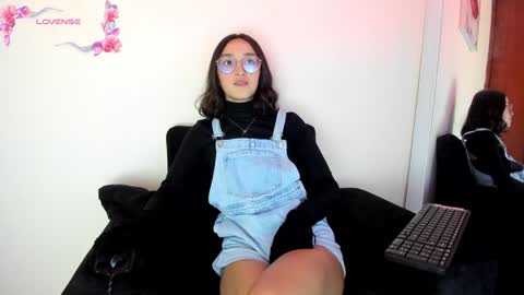 Snapshot of its__angelica_ chatting on January 24, 2025, 2:07 am Angelica online show from January 24, 2025, 2:07 am