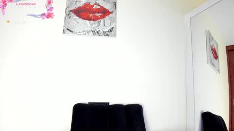 Snapshot of its__angelica_ chatting on January 28, 2025, 10:12 pm Angelica online show from January 28, 2025, 10:12 pm