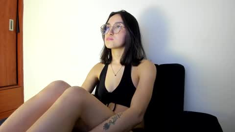 Snapshot of its__angelica_ chatting on February 11, 2025, 11:01 pm Angelica online show from February 11, 2025, 11:01 pm