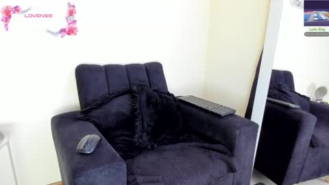 Angelica online show from February 2, 2026, 7:45 pm